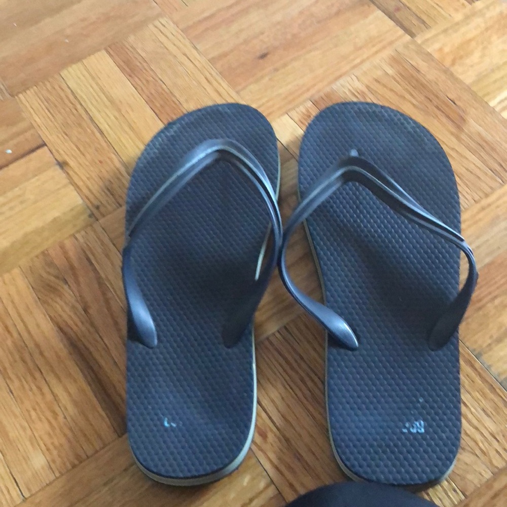 Men’s gap flip flops